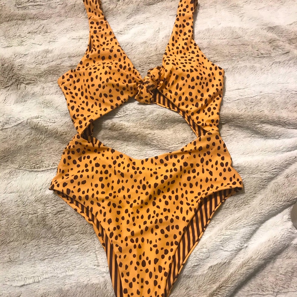 Full piece! Never worn!